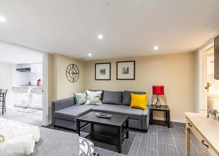 Cozy 1Br Apartment - Heart Of St Clair West