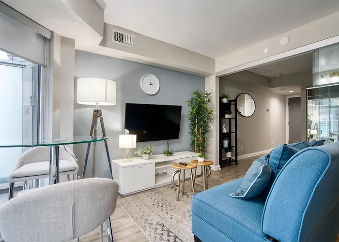 Modern 1 Bedroom Sleeps 3 Yorkville Stk
