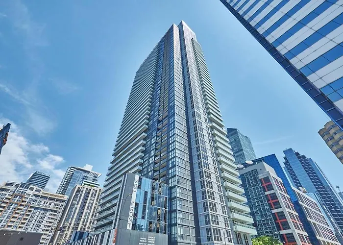 Rare 1Br - Rooftop Pool, Next To Mtcc & Cn Tower