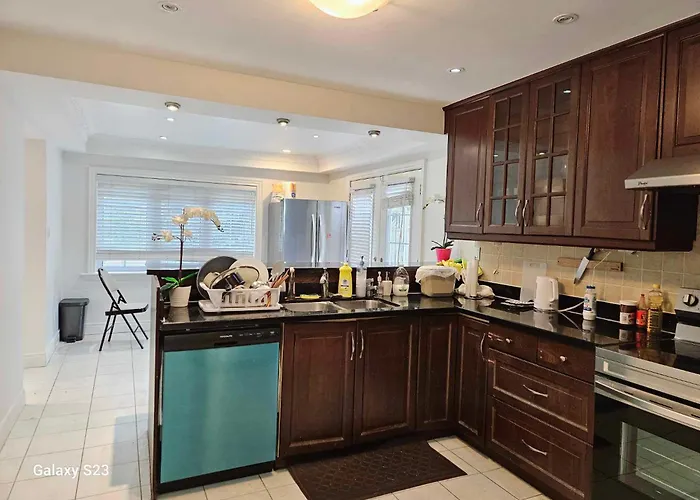 Beautiful Room At Yonge And Sheppard And North York Centre