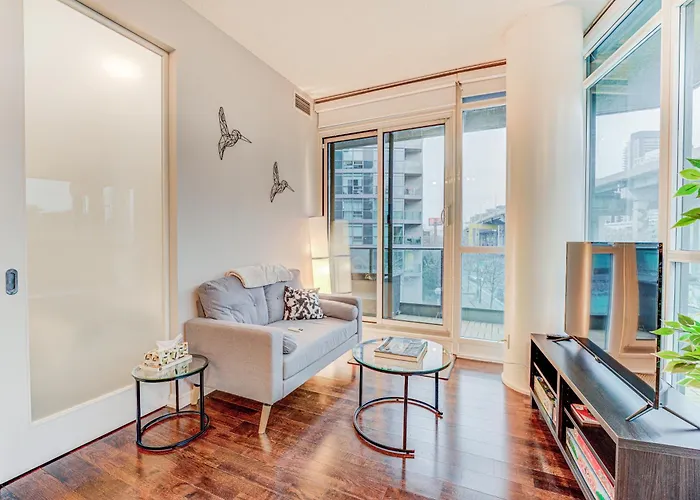 Prime City Pad 2 Bedroom With Cn Tower View