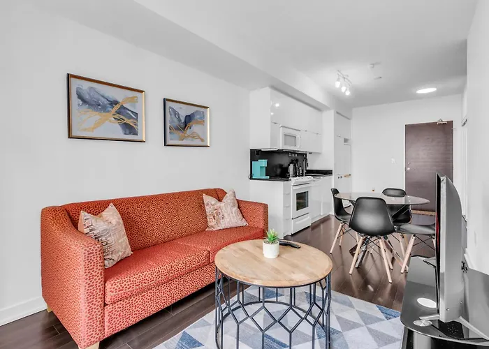 Downtown Condo - Free Parking/Self Check-In