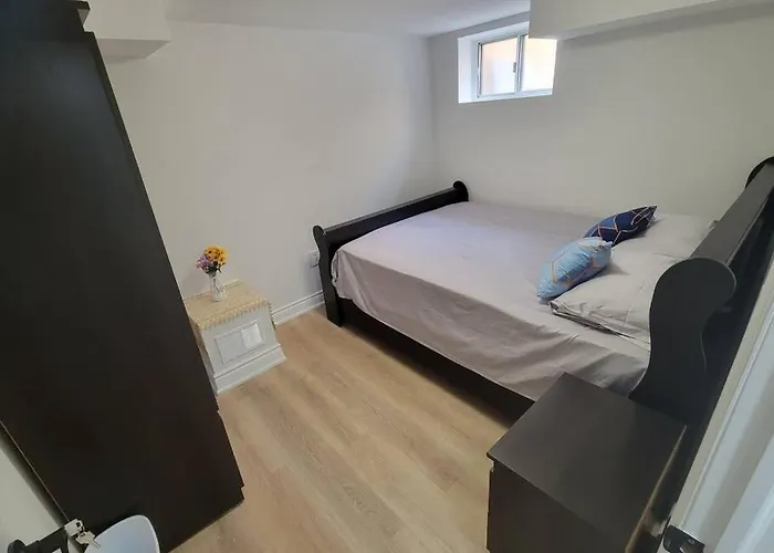Basement Apartment, 25 Minutes To Downtown