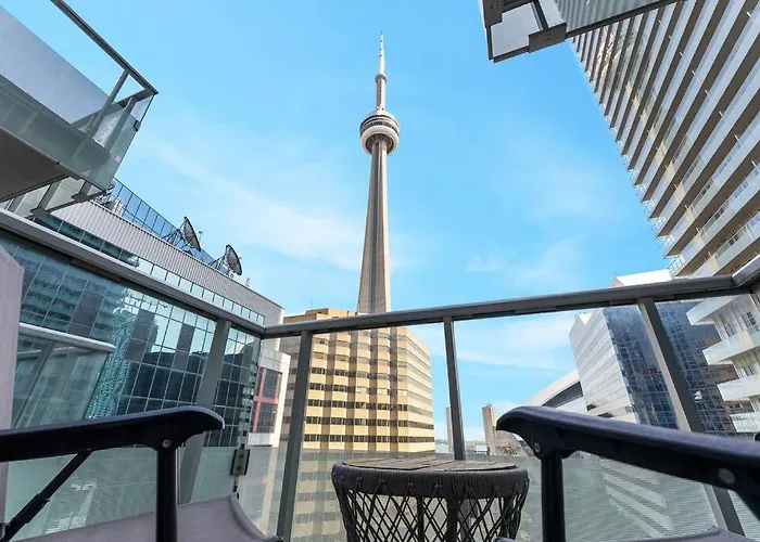 Apartment Next To Rogers Center, With Cn Tower View, Lake View, And Free Parking