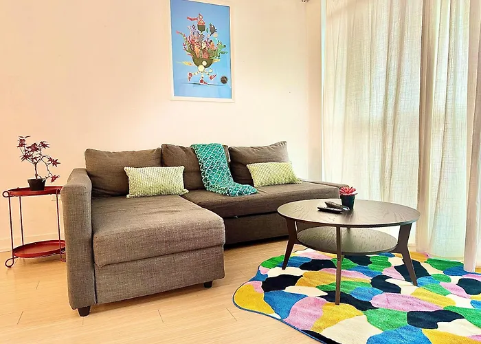 Lush Condo By Cntower - Free Parking