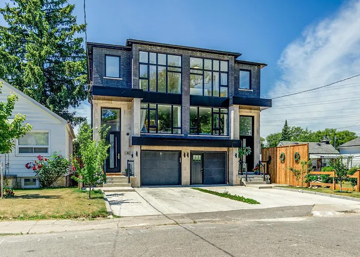New Build 4 Bedroom-Beach Vibes In The City