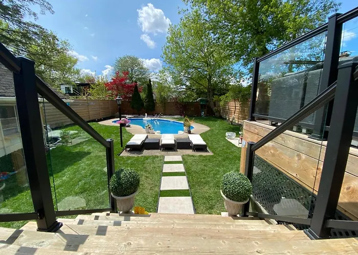 Luxury 2Bedroom Unit In The City With A Heated Salt Water Pool