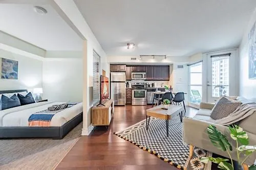 Fort York Suites - Cne