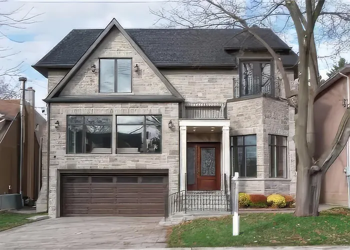 Beautiful House Near North York Center