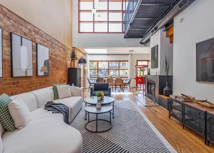 Warehouse Style Loft Near Yorkville