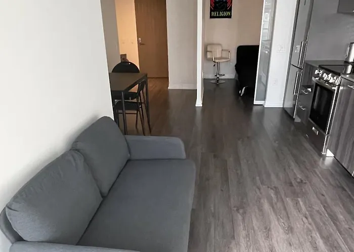 Cozy Room In A 2Bedrooms Condo