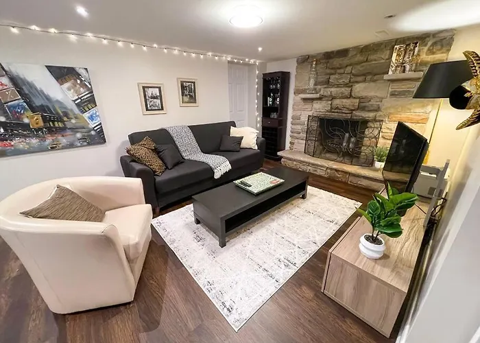 Spacious & Renovated 1Bd Suite W/Parking
