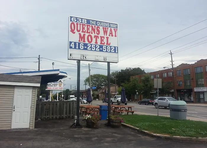 Queensway Motel