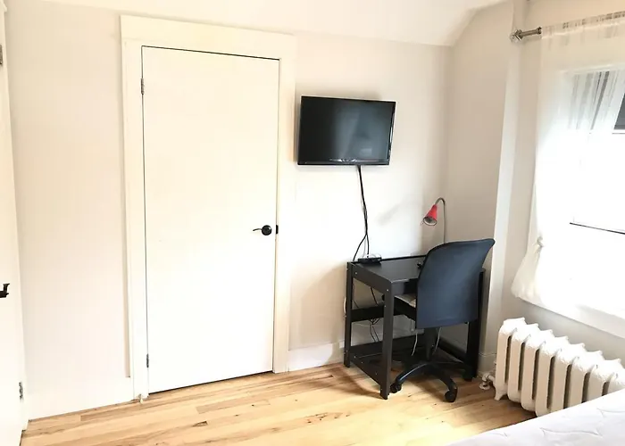 The Parkway Place Guesthouse