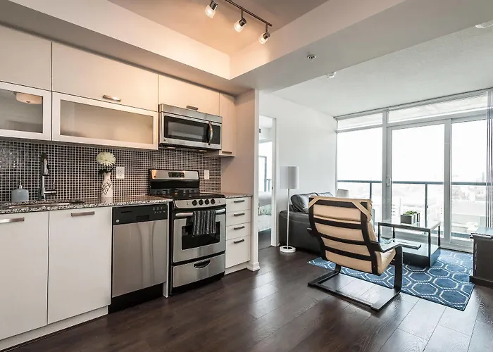 Soho 2 Bed | 2 Bath Cn Tower View