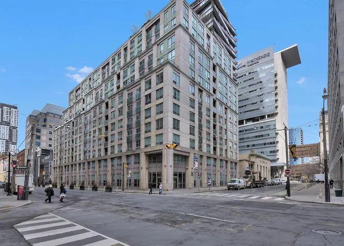Toronto Luxury Accommodations - Qwest