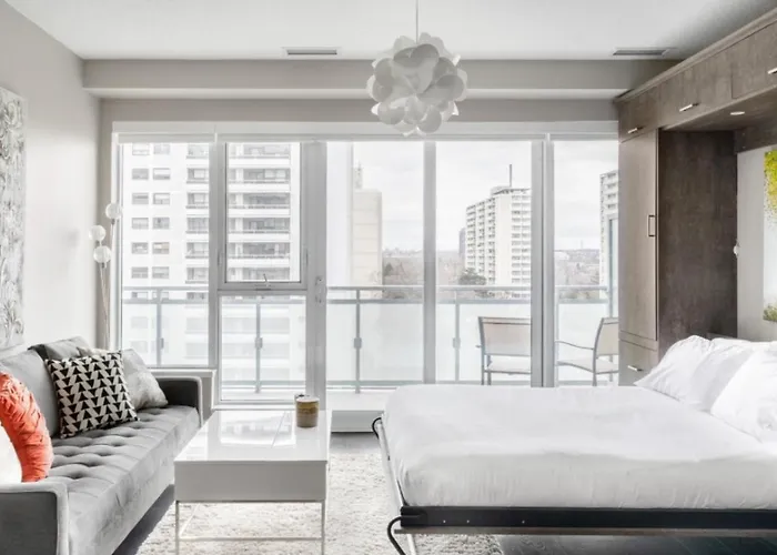 Toronto Sophisticated Studio