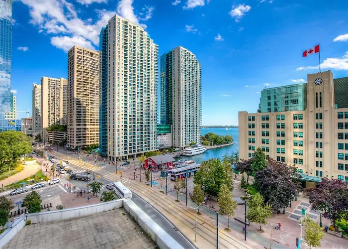 Queens Quay Lake View Apartment By Sts