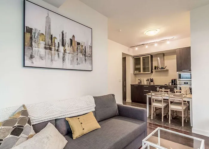 Aoc Suites - Two Bedroom Condo - City/Cn Tower View