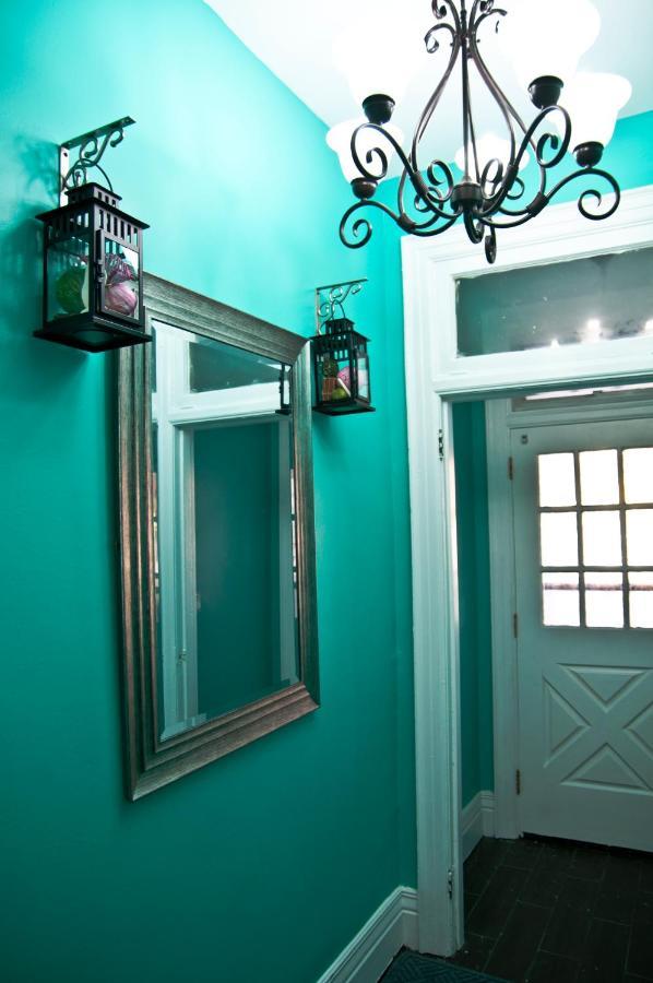 Colour Cube Downtown East Guest house Toronto
