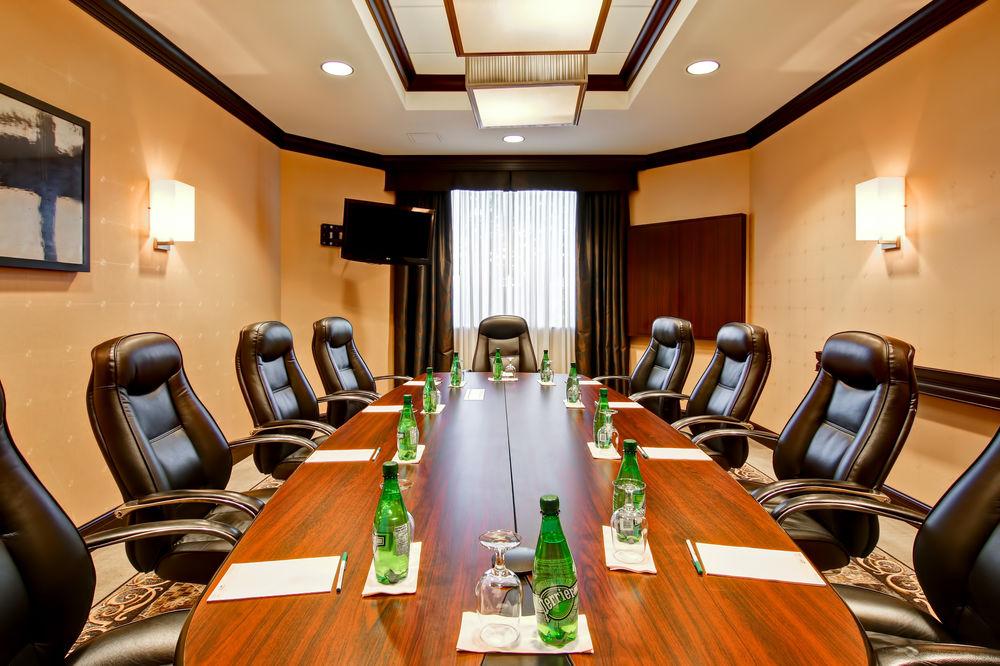Hotel Hampton By Hilton Airport Corporate Centre Toronto