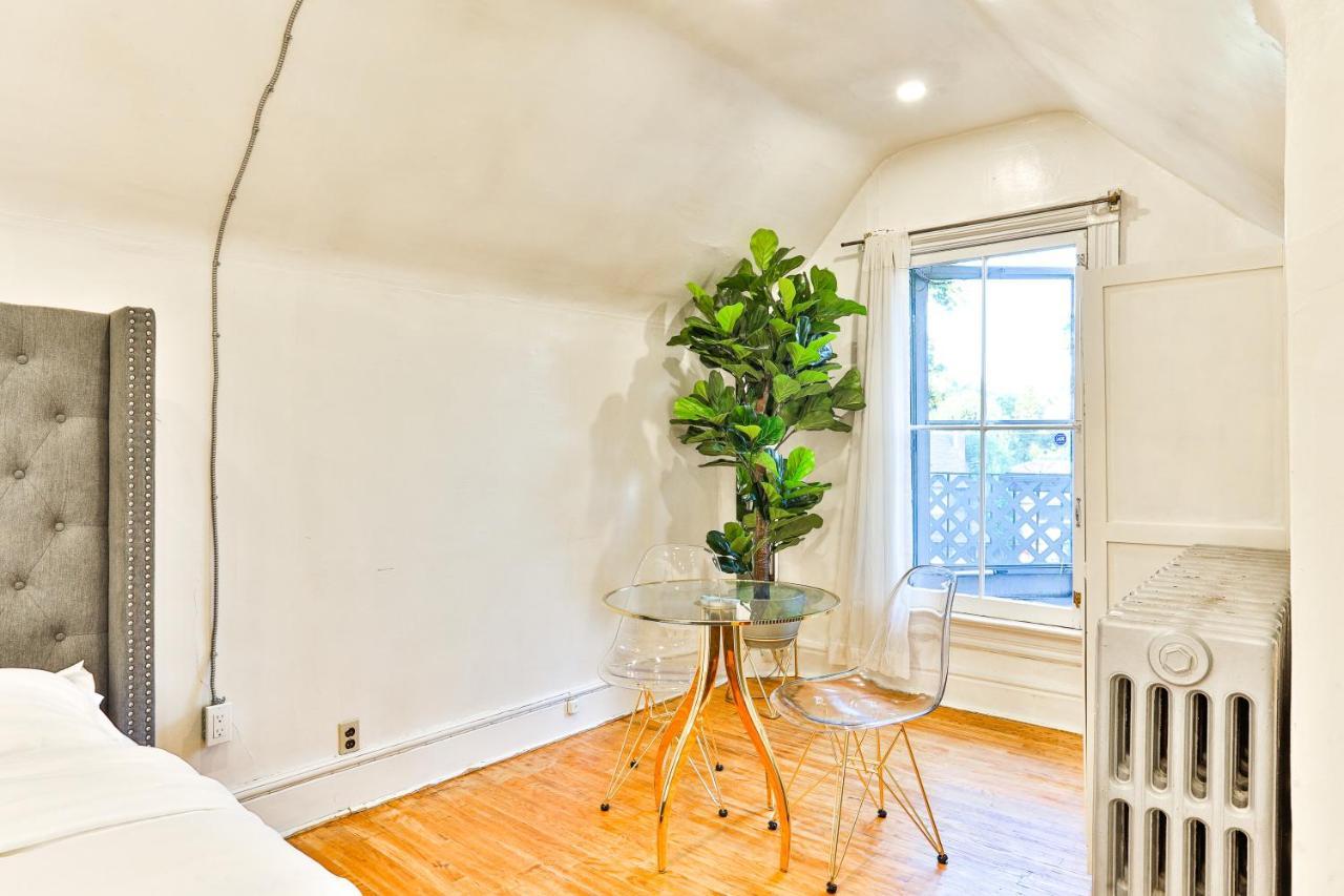 Aparthotel Eclectic Victorian West House 5*