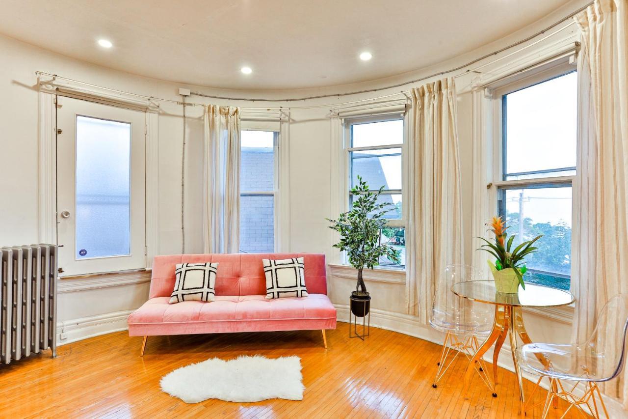 Eclectic Victorian West House Aparthotel Toronto