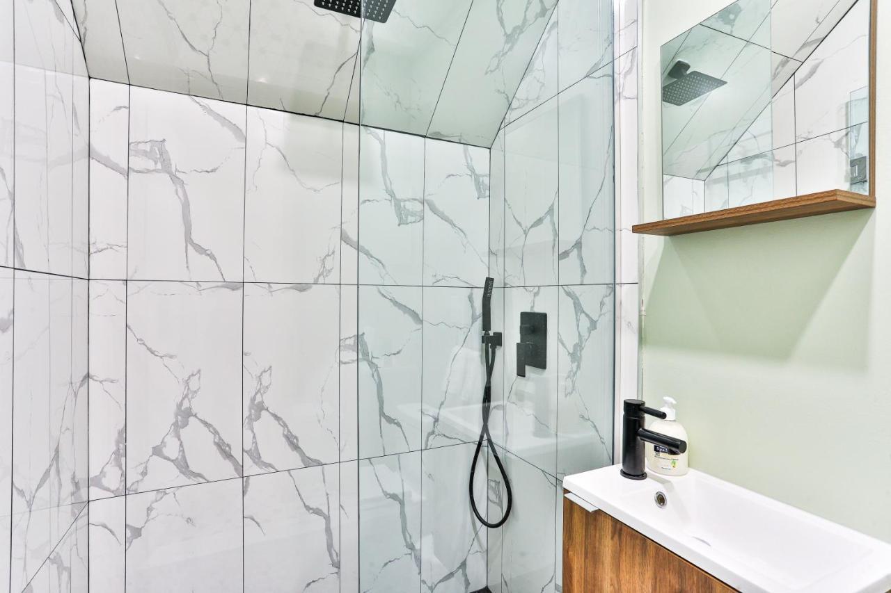 Eclectic Victorian West House Aparthotel 5*