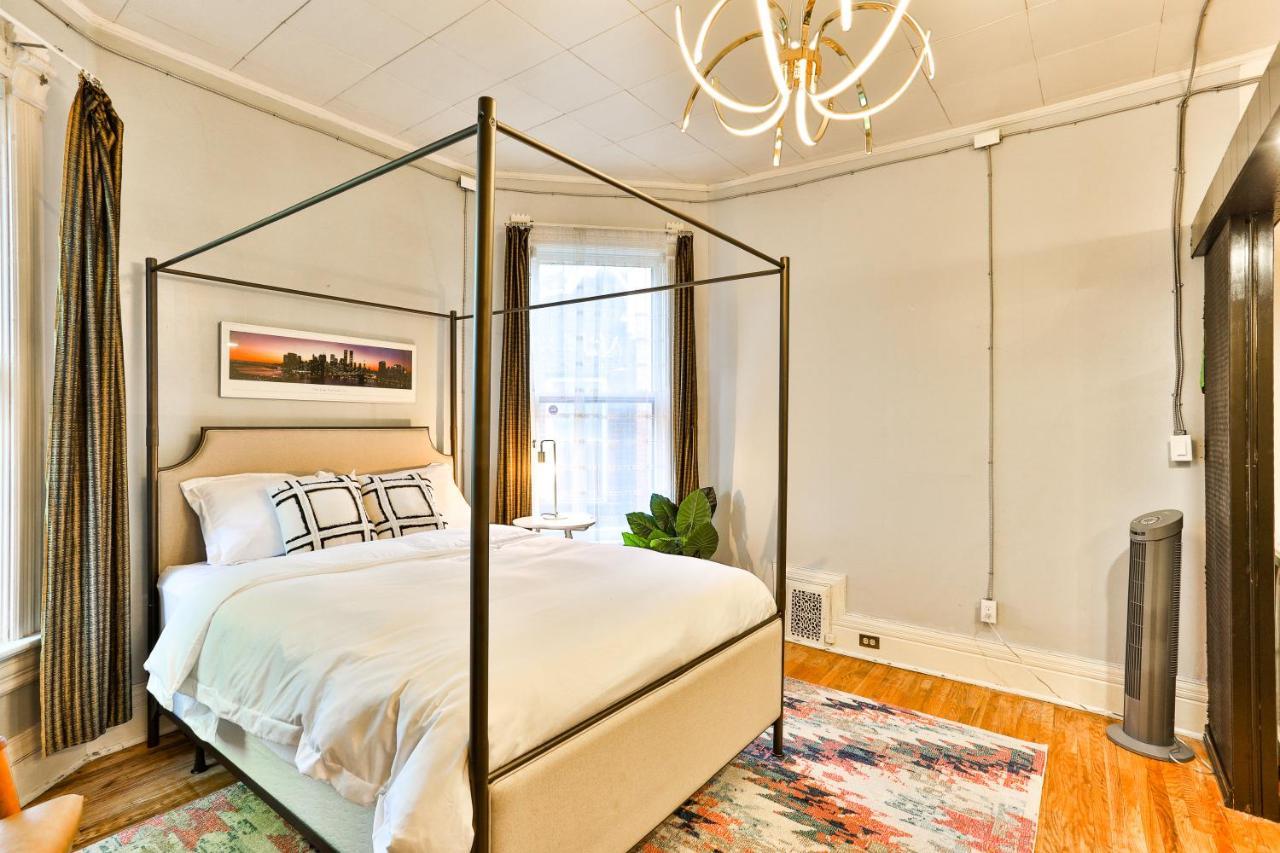 Eclectic Victorian West House Aparthotel Toronto