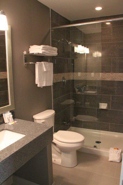 Comfort Centre Hotel