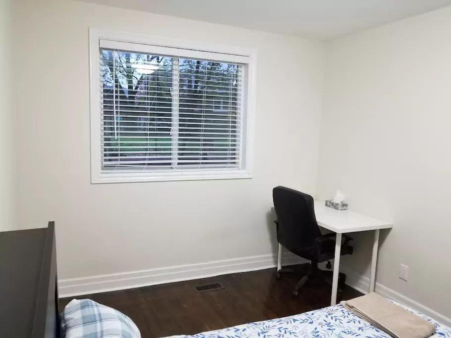 Private 5 Min Finch West Subway - York * Toronto