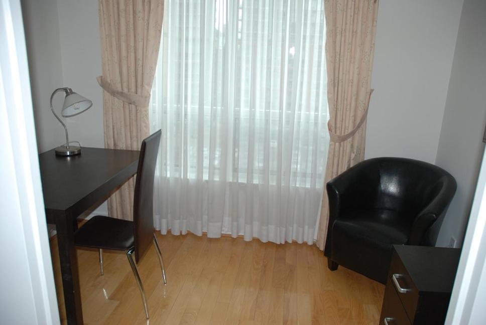 Apartment Luxury - Qwest Toronto