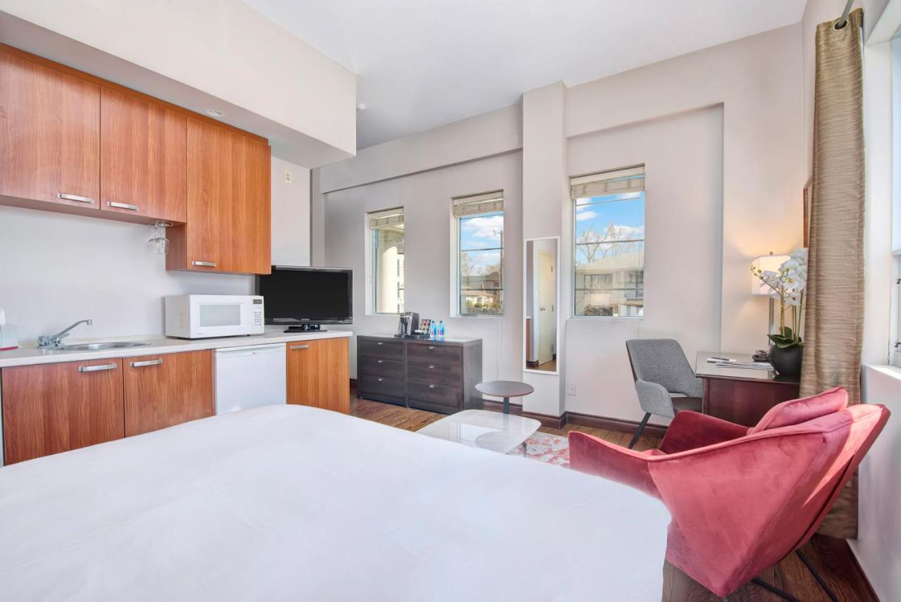 Willowdale North York 3*