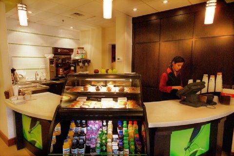 Western Premier Airport Carlingview Hotel