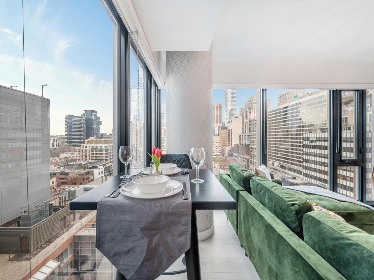 Designer 1br + Study In Coveted Yorkville *