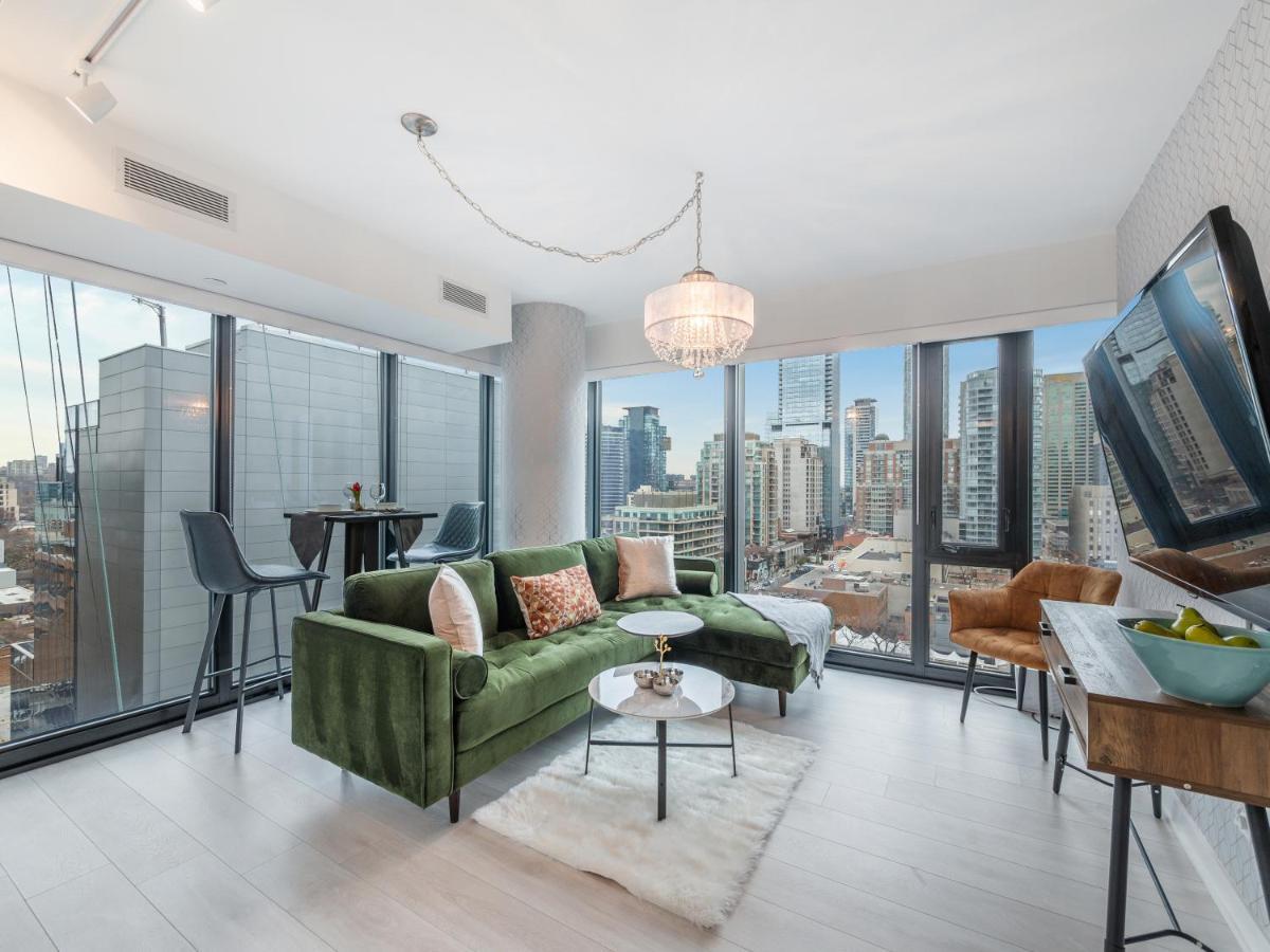 Designer 1br + Study In Coveted Yorkville * Toronto