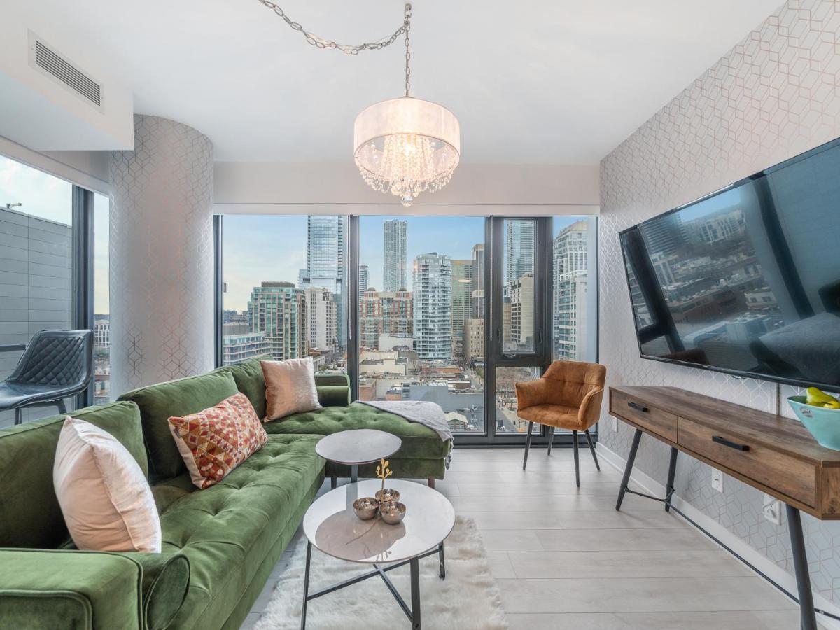 Designer 1br + Study In Coveted Yorkville Apartment