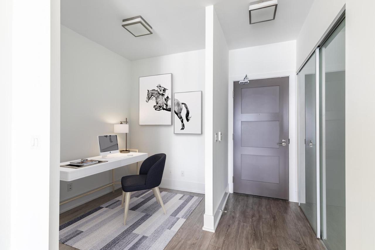 Stylish 1br + Office - Cn Tower View *