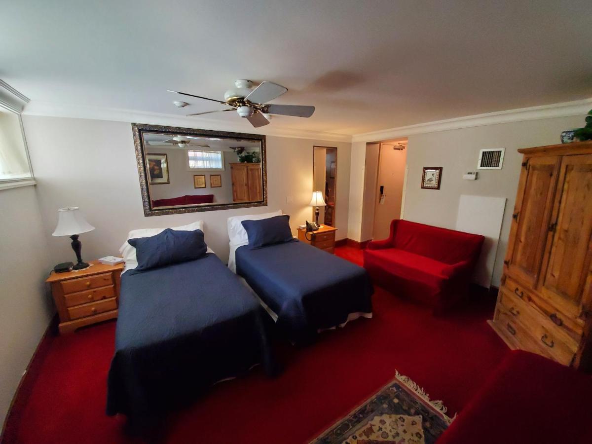 Madison Manor Boutique Hotel 2*