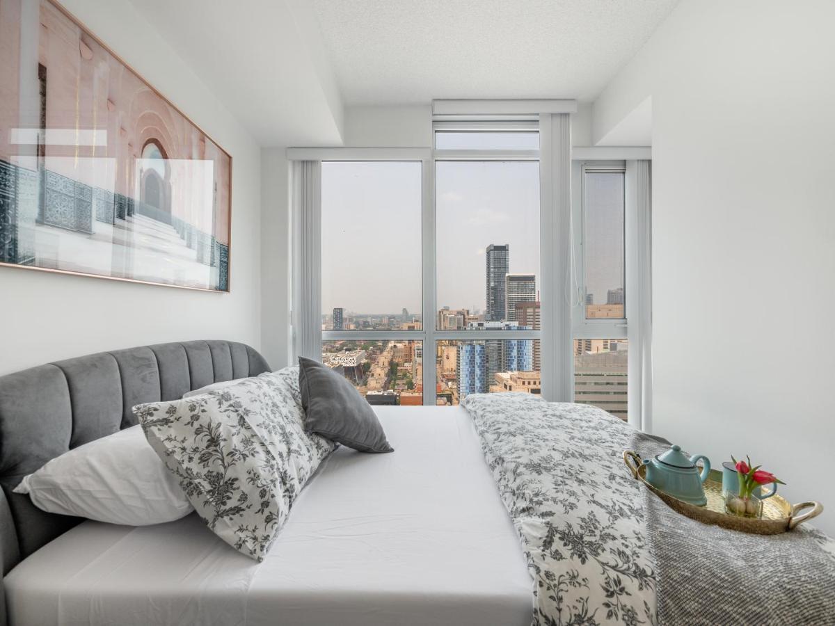 Executive 1 Bedroom In Toronto's Entertainment District Apartment