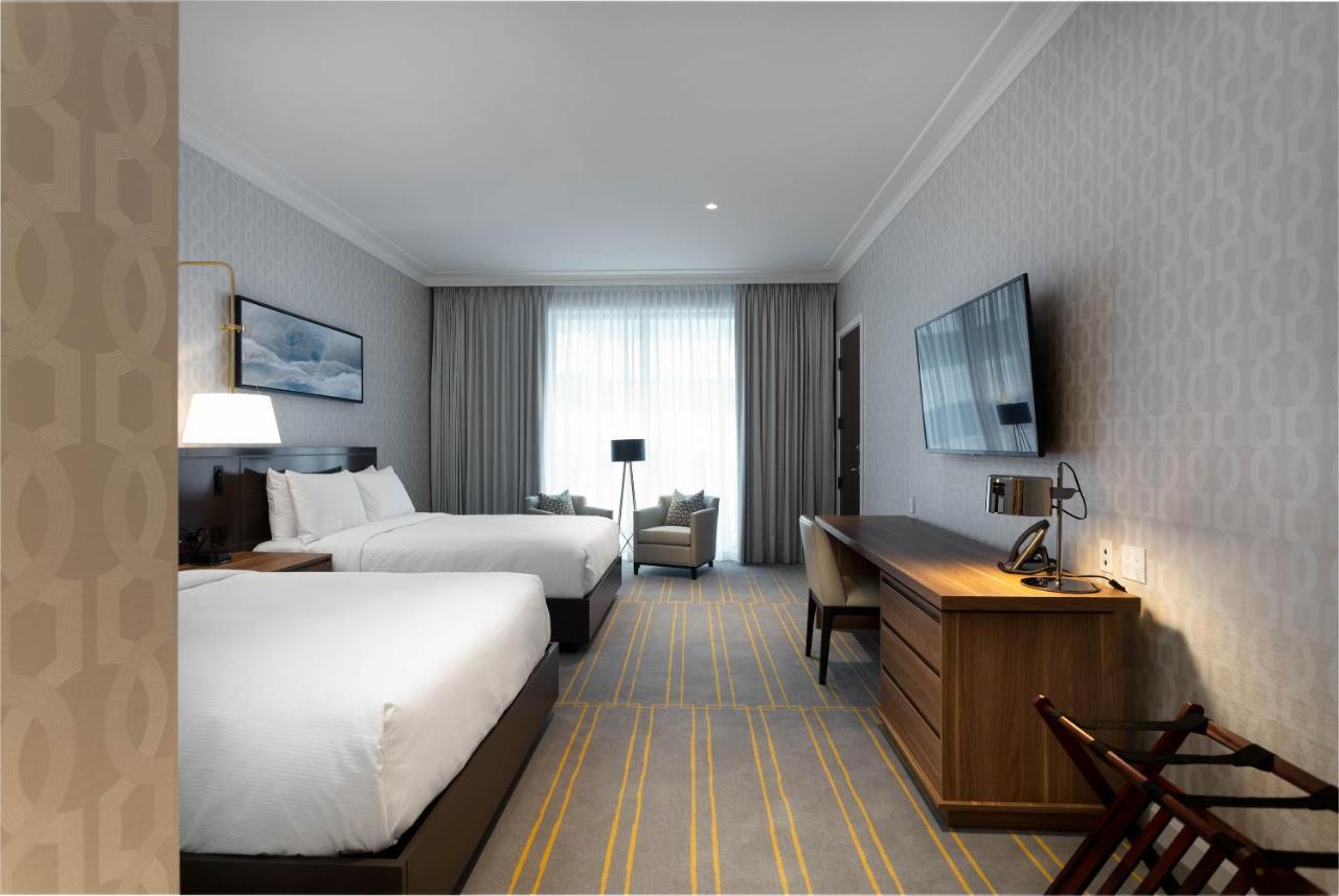 Sutton Place Hotel 4*