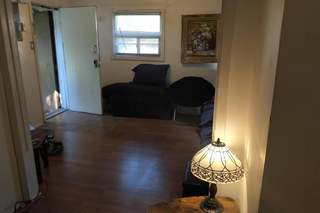 Awesome Cozy 1 Bedroom Coachhouse * Toronto