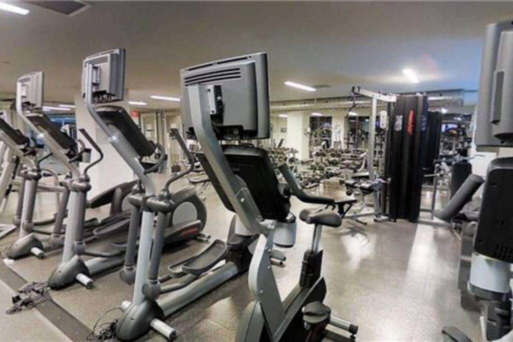 Apartment Luxury 2br Downtown W/ Cn Tower View Toronto