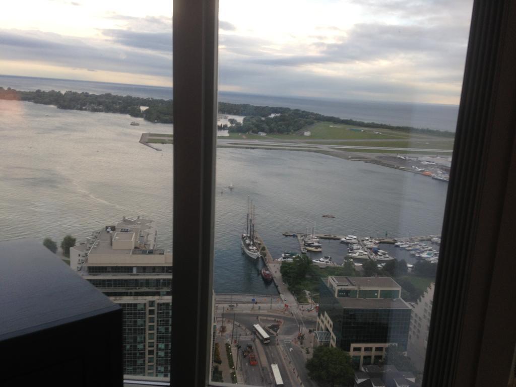 Atlas - Mariner Furnished Apartment Toronto