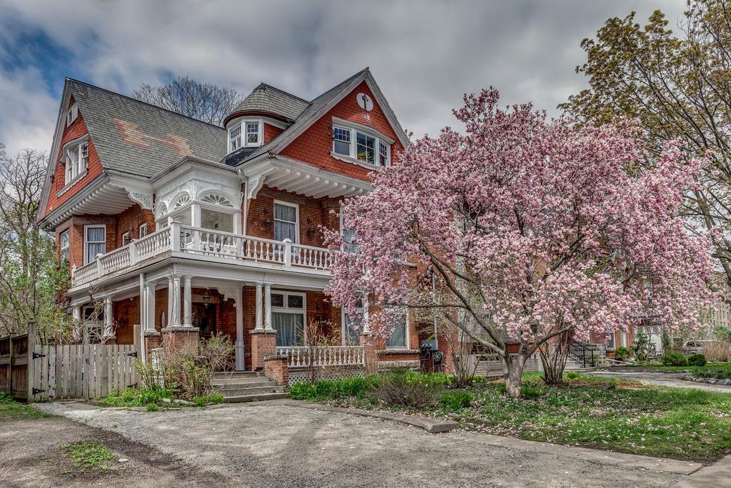 Dunn House Holiday home Toronto