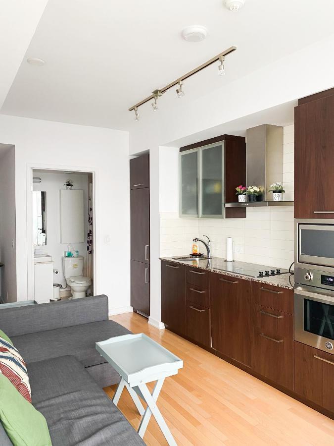 Ihost Suites Ice Apartment Toronto