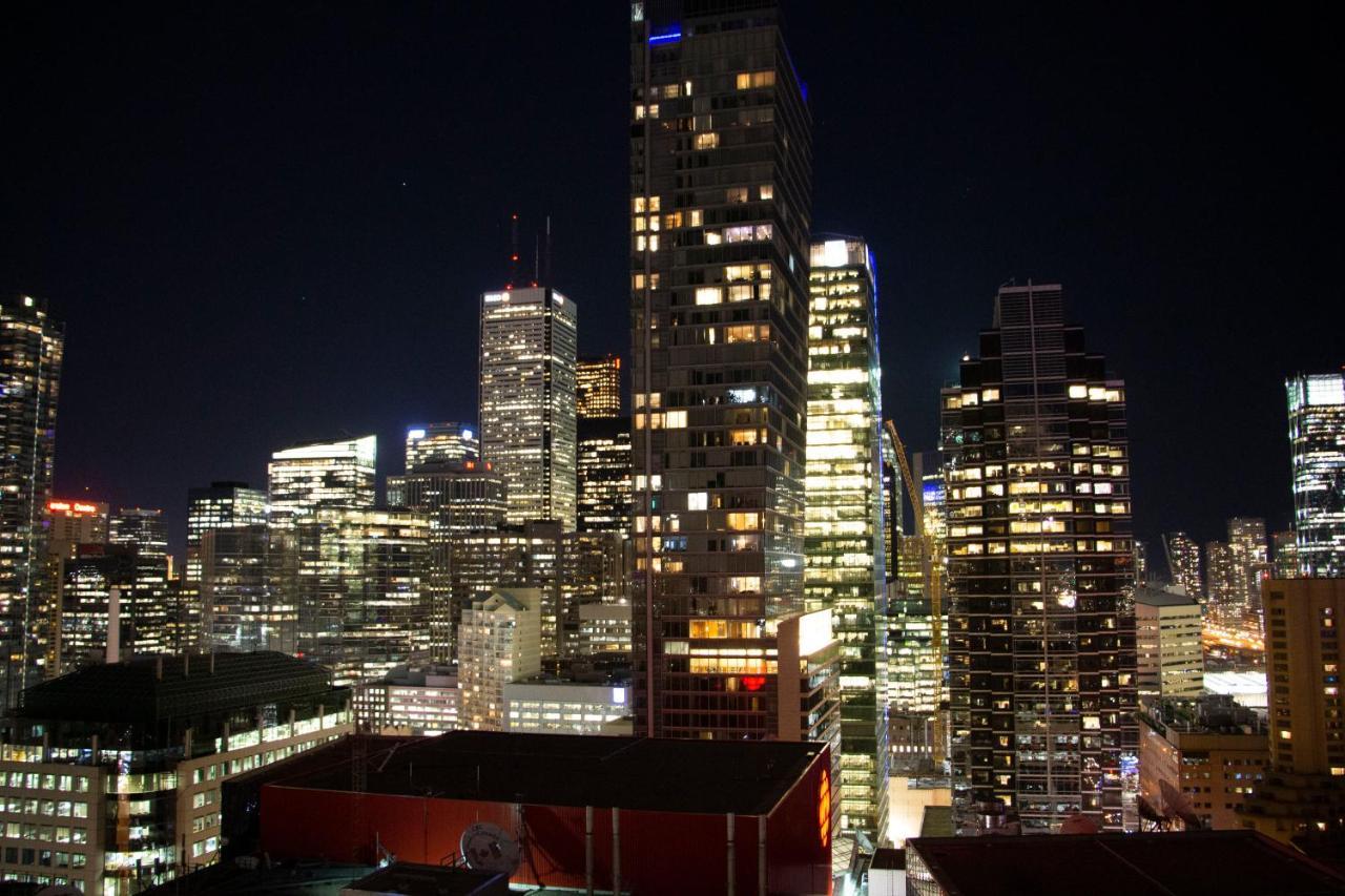 Apartment Downtown High-rise Condo- Cn Tower View *