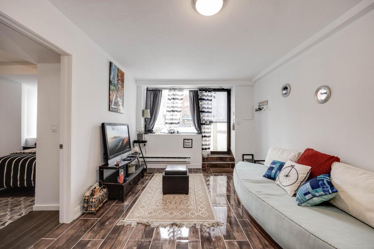 Apartment Bright Parkdale Court - Little Portugal W/ Free Parking *