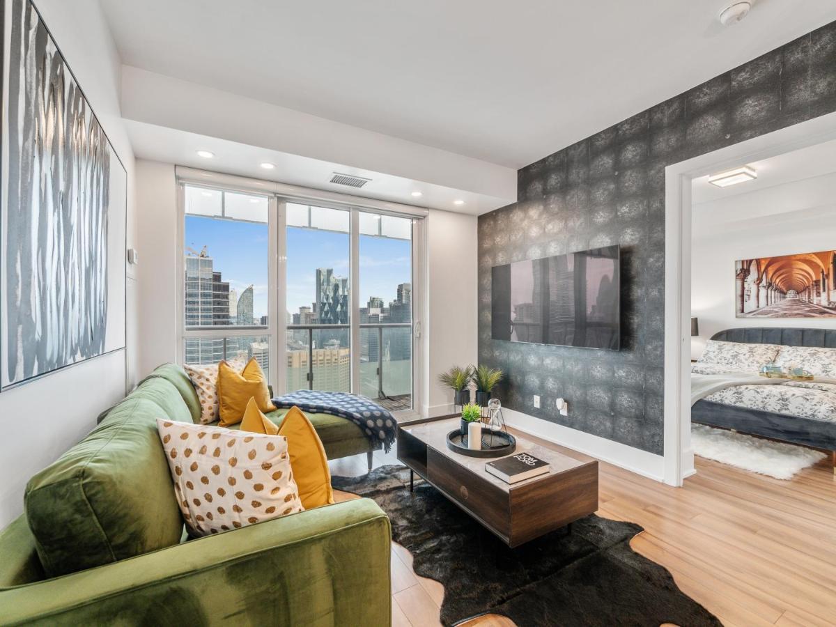 Apartment Designer 2br + Study Condo, Ed - Cn Tower View