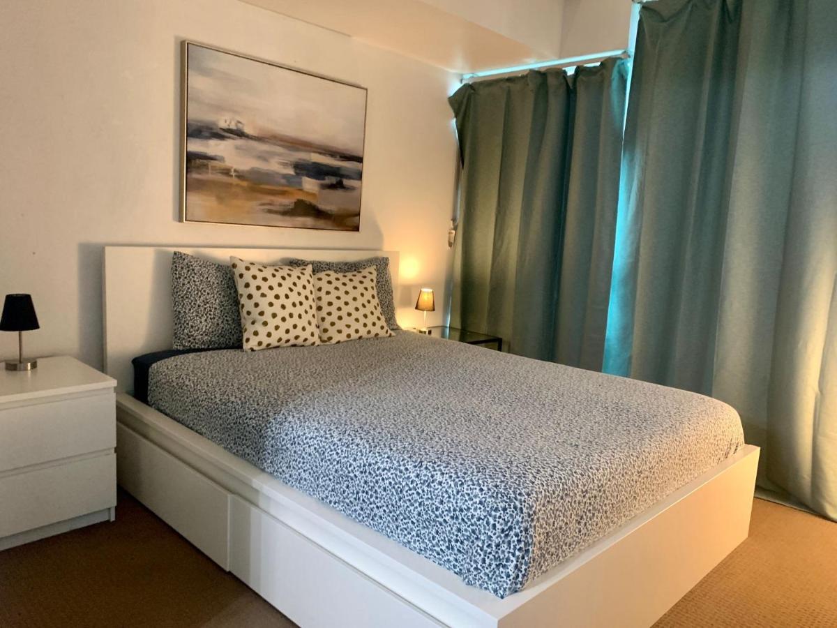 Downtown 2 Bedroom Families Only Sleeps 5 Apartment Toronto